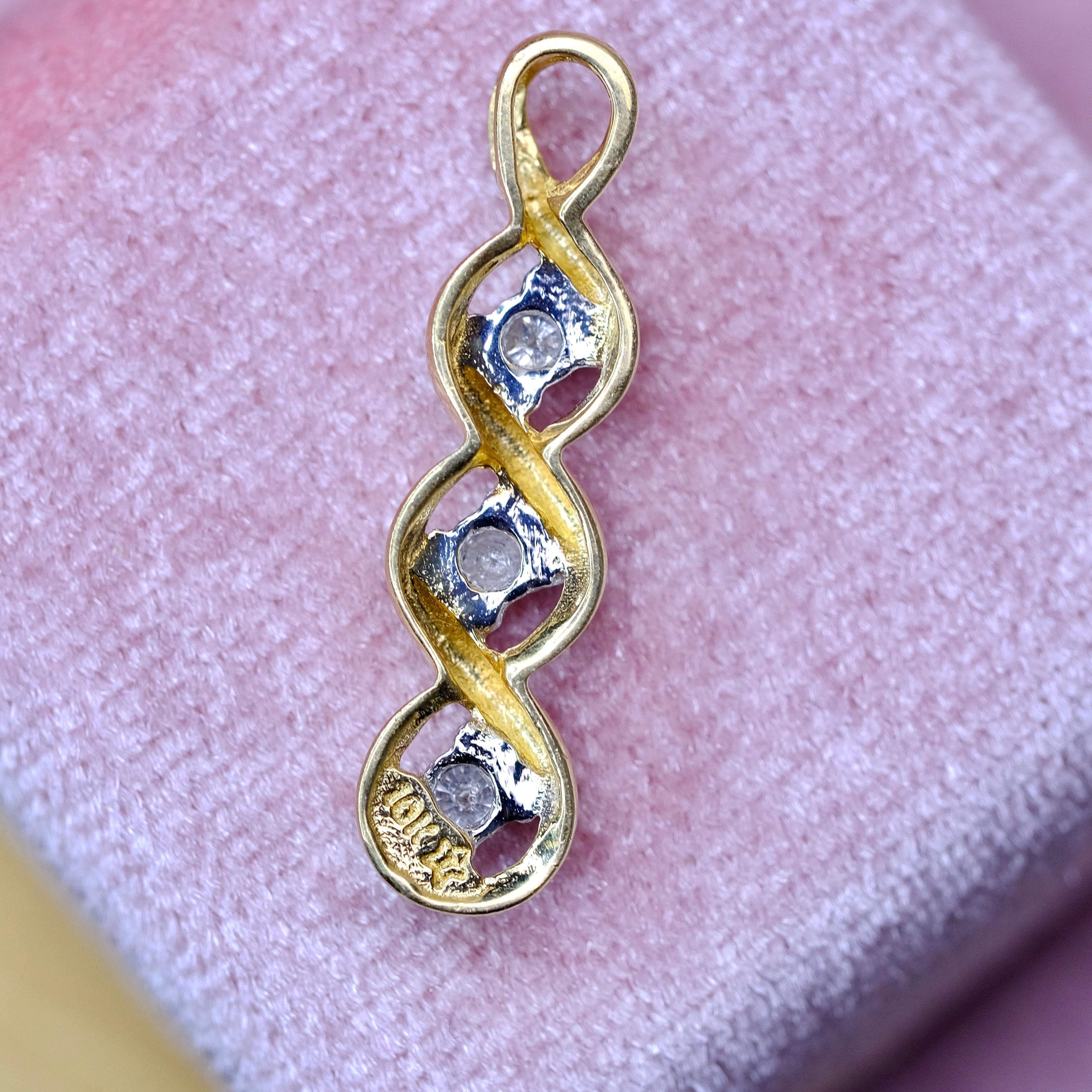 10KY Triple Infinity Pendant