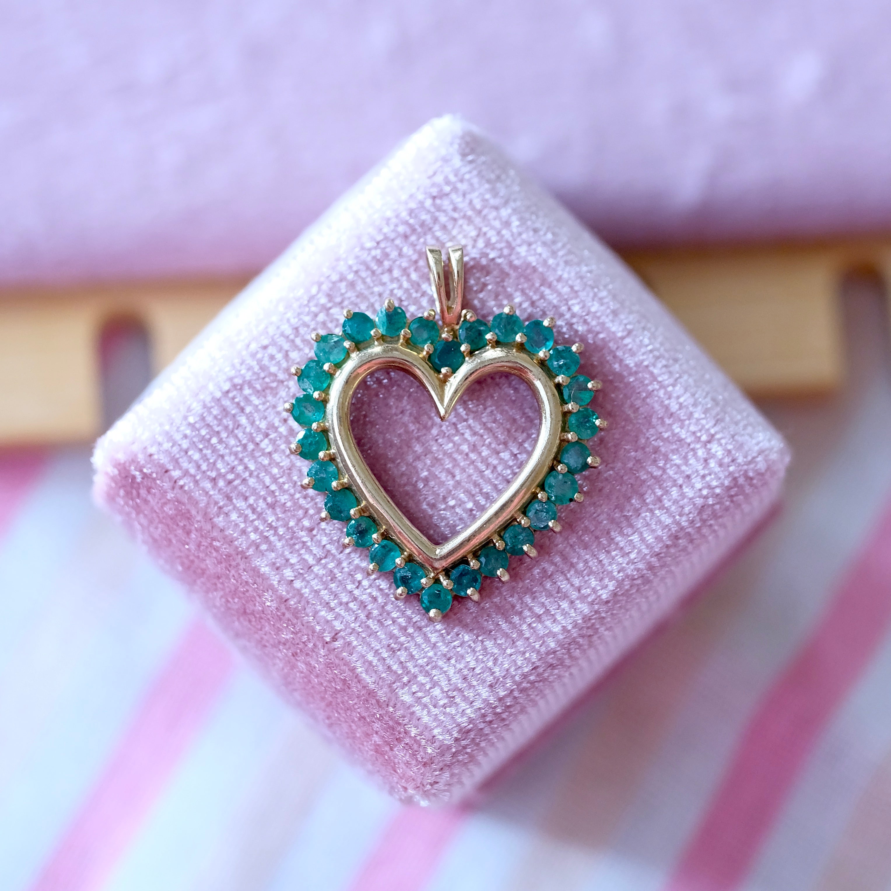 10K Yellow Gold Heart Pendant set with genuine Emerald