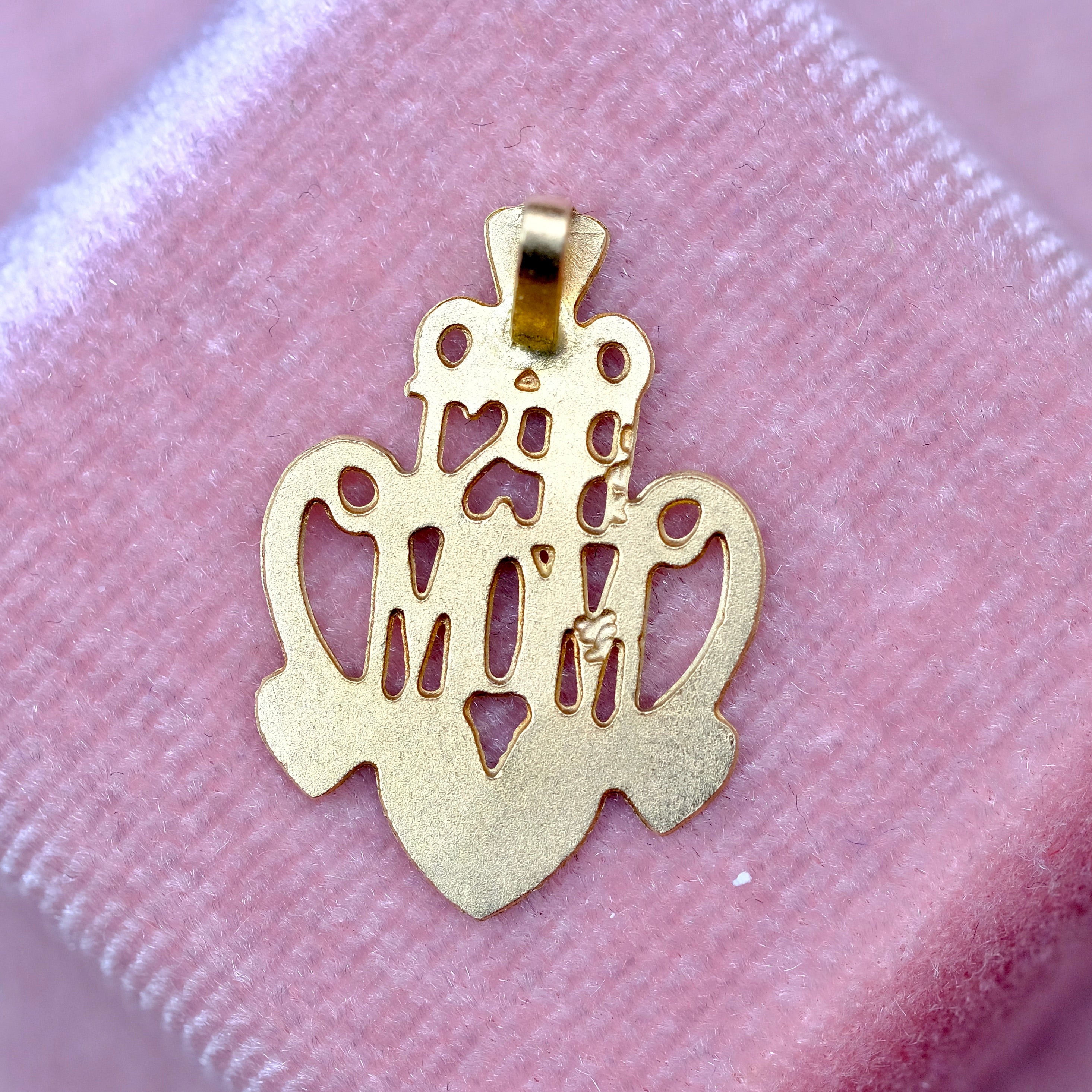 14K Yellow Gold "Best Mom" Pendant