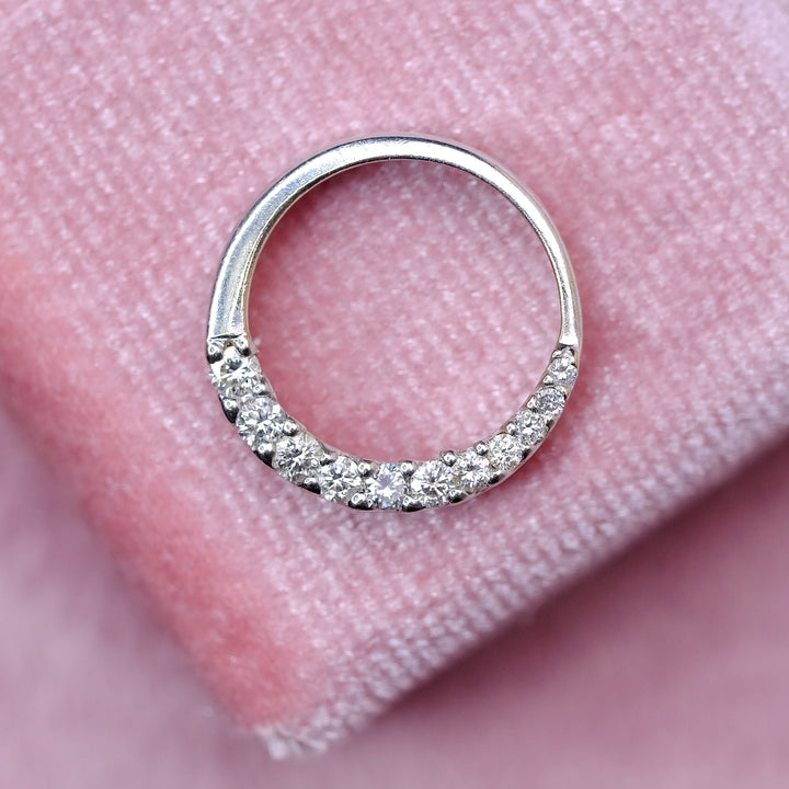 14K White Gold Elegant Diamond Round Womens Pendant