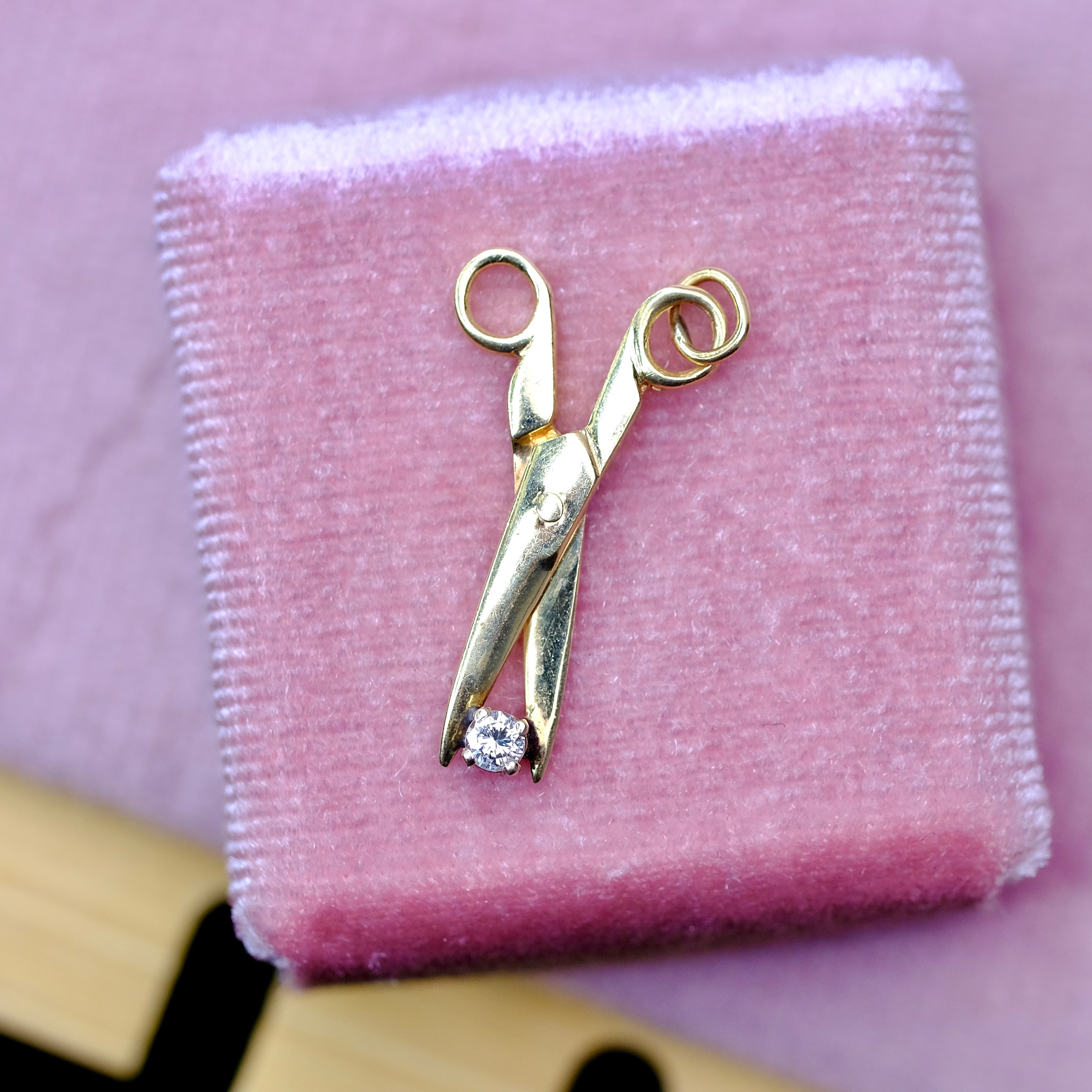 Unique Stamped 14K Yellow Gold Scissors set with Genuine Diamond