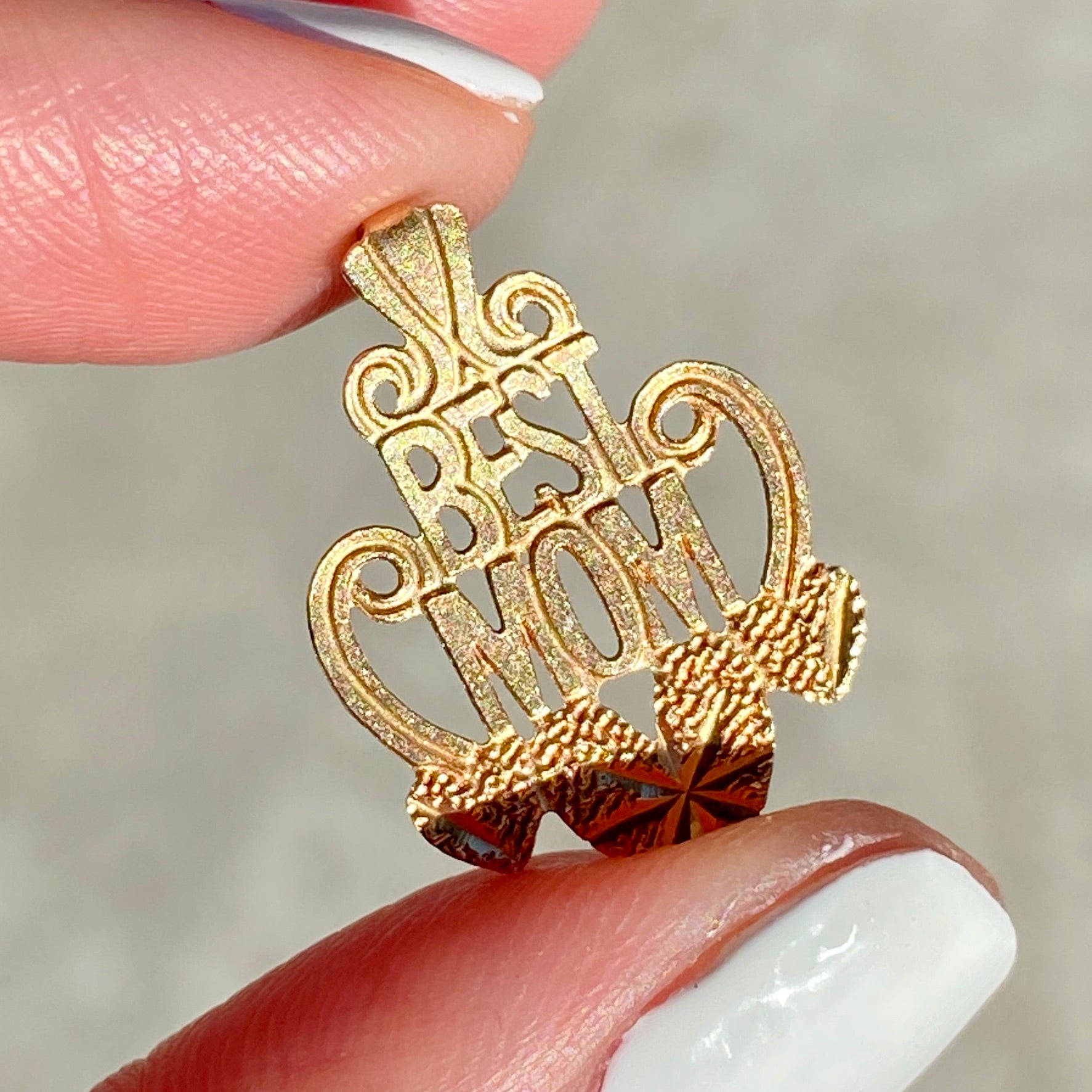 14K Yellow Gold "Best Mom" Pendant
