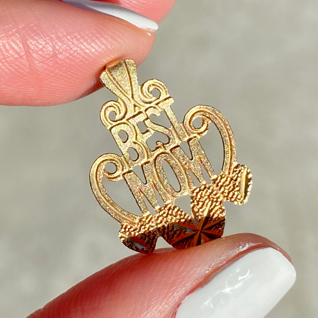 14K Yellow Gold "Best Mom" Pendant