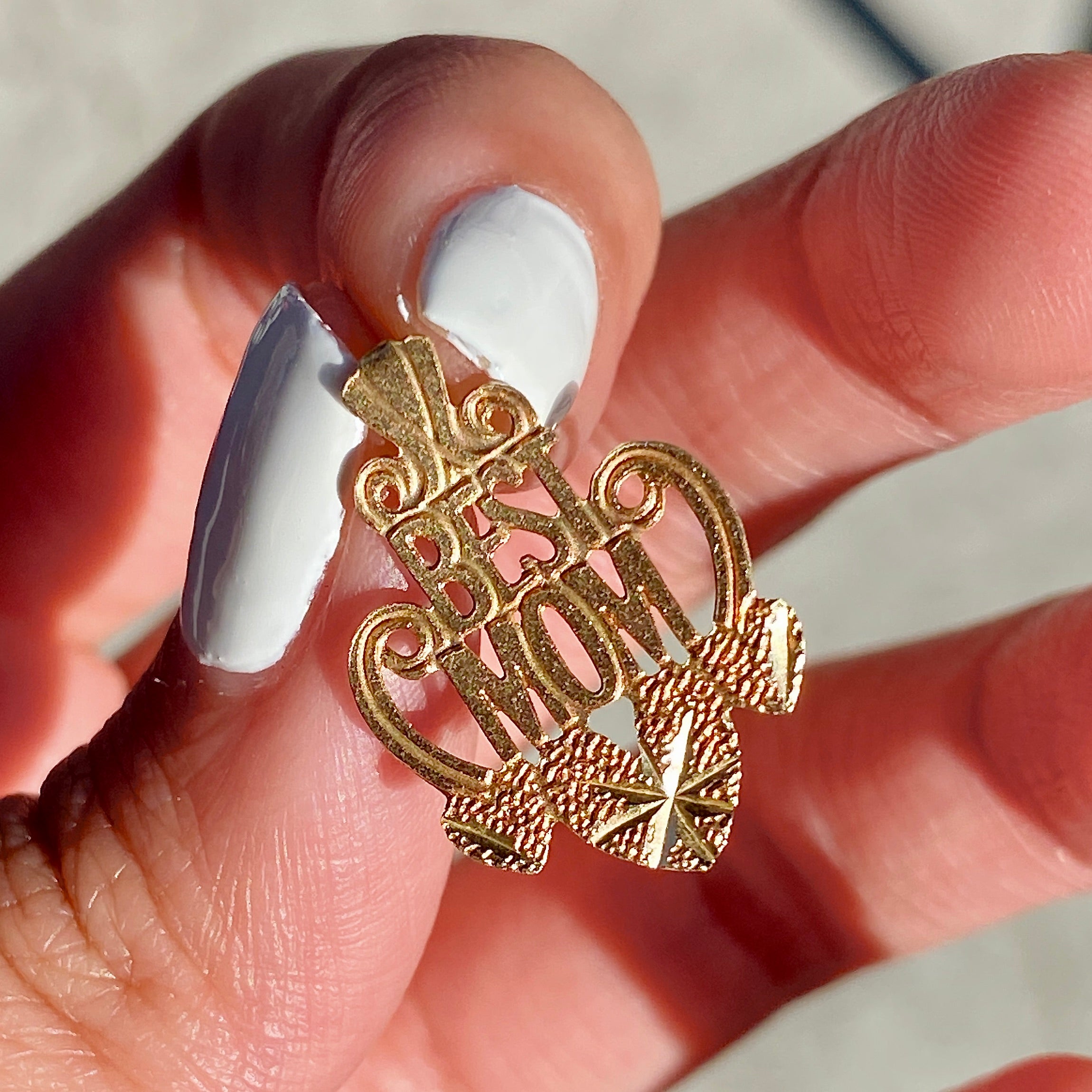 14K Yellow Gold "Best Mom" Pendant