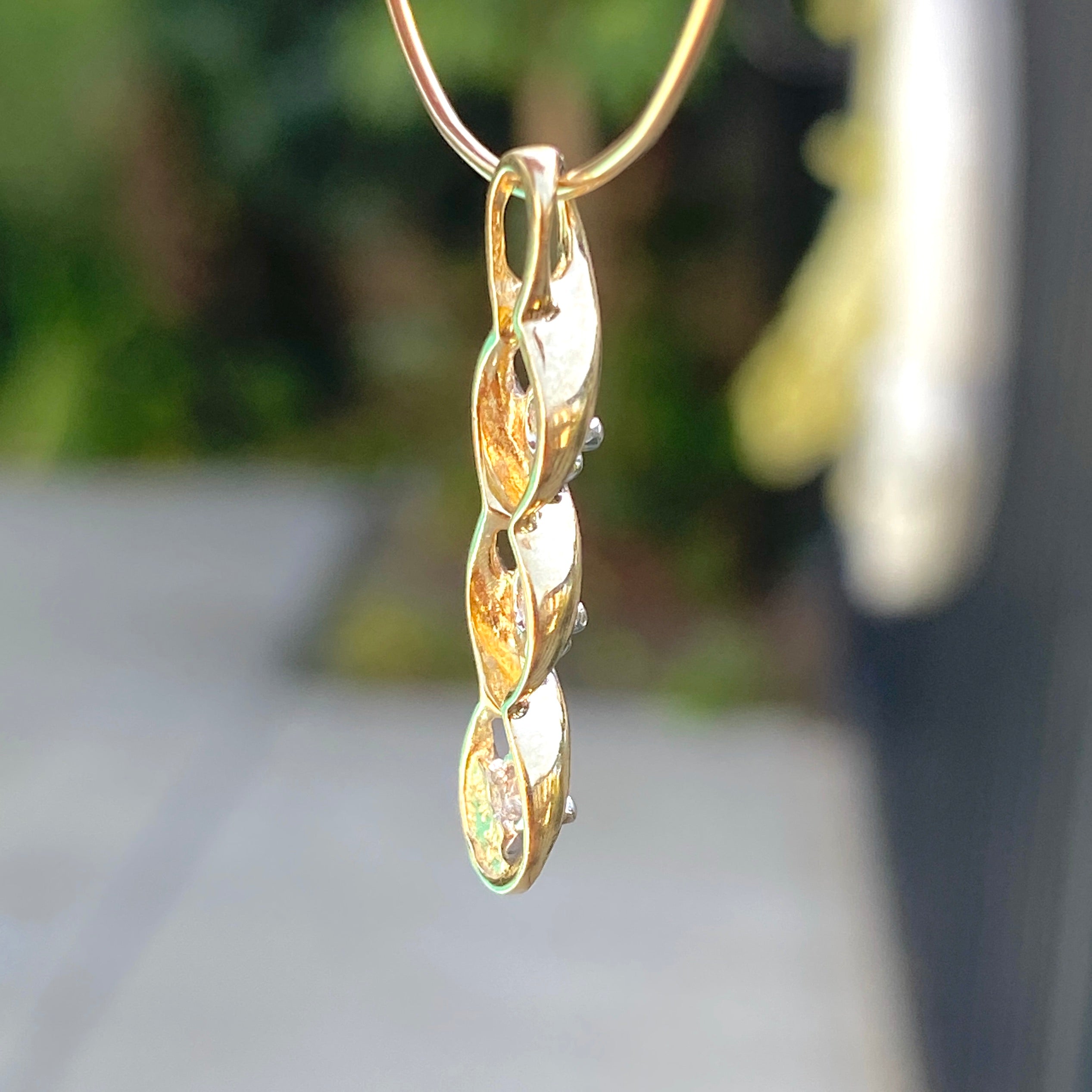 10KY Triple Infinity Pendant