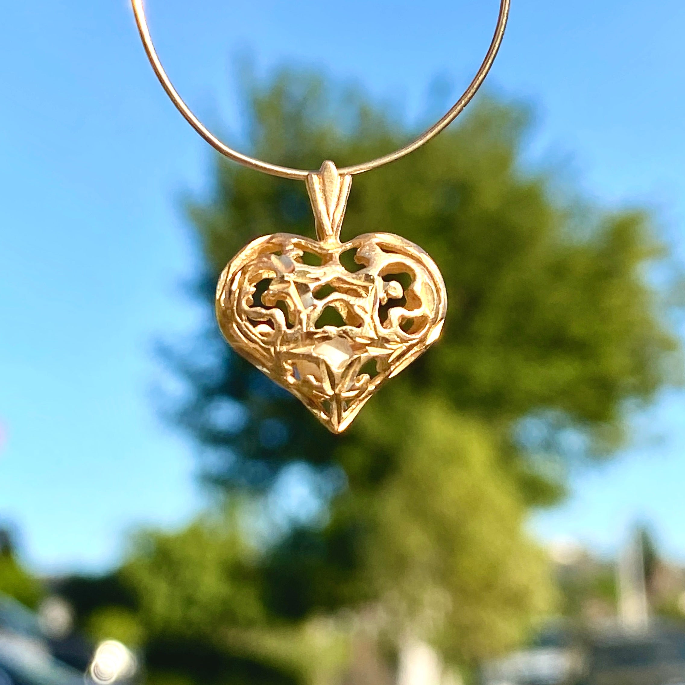 Vintage Unique 14K Yellow Gold Heart Pendant with Moving Pearl