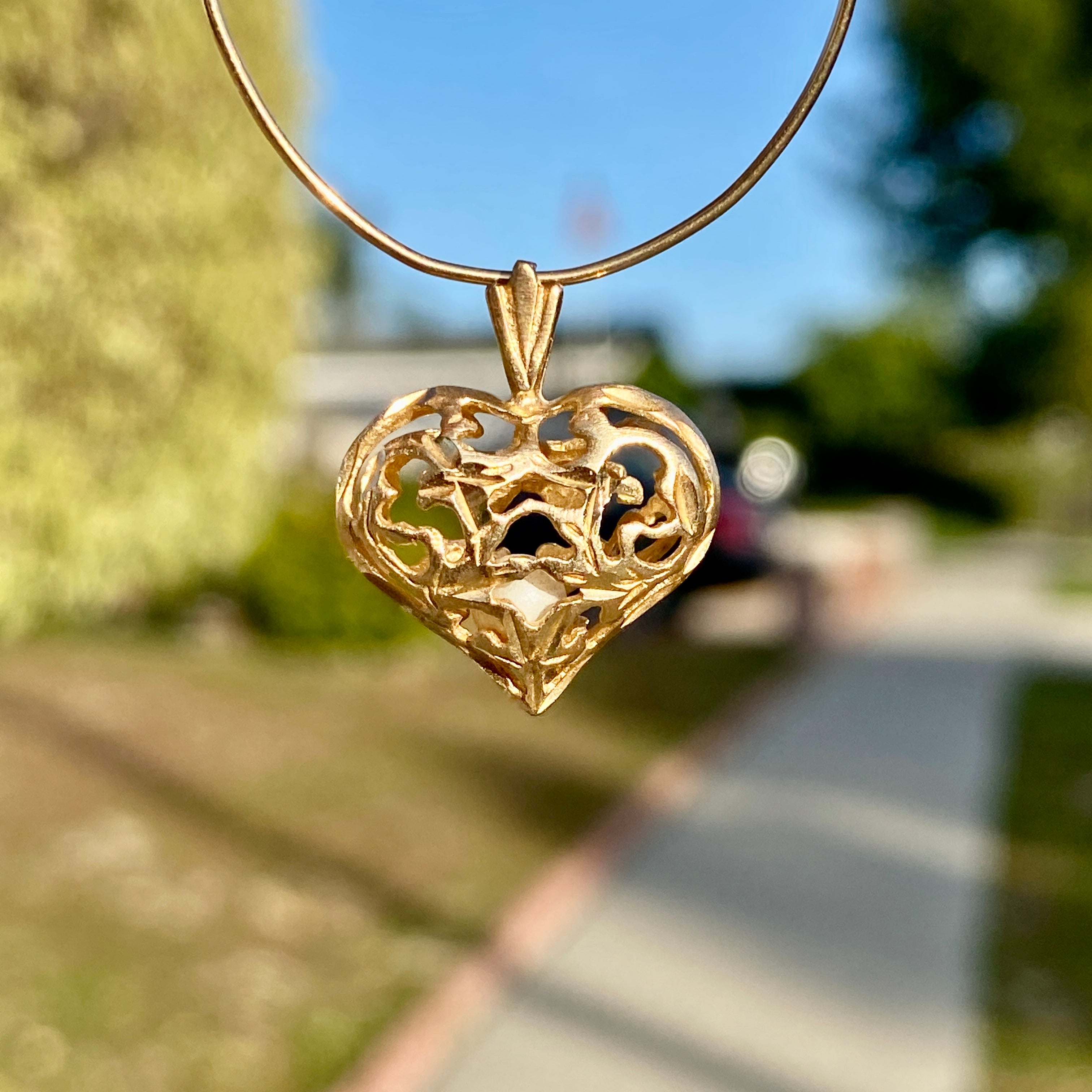 Vintage Unique 14K Yellow Gold Heart Pendant with Moving Pearl